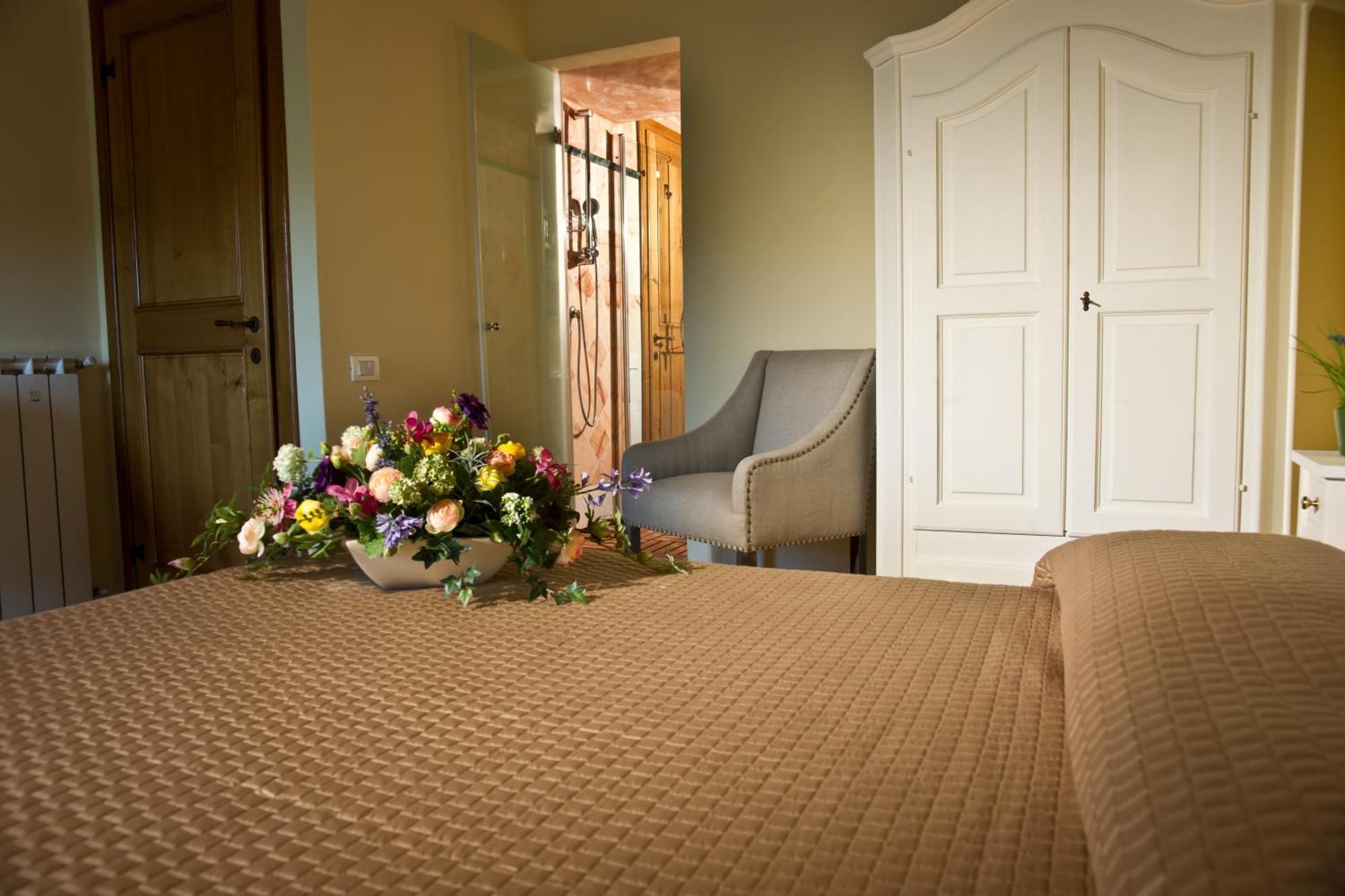 Suite Accommodation Mastiano Номер фото